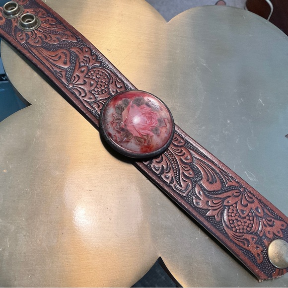 Vintage Jewelry - Vintage tooled Leather Cuff Bracelet with foiled rose encased in lucite XL